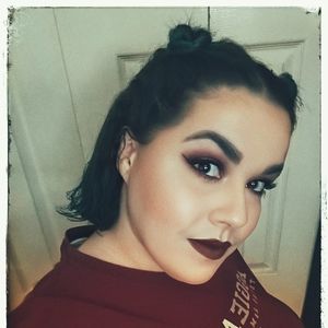 Meet your Posher, Isabel